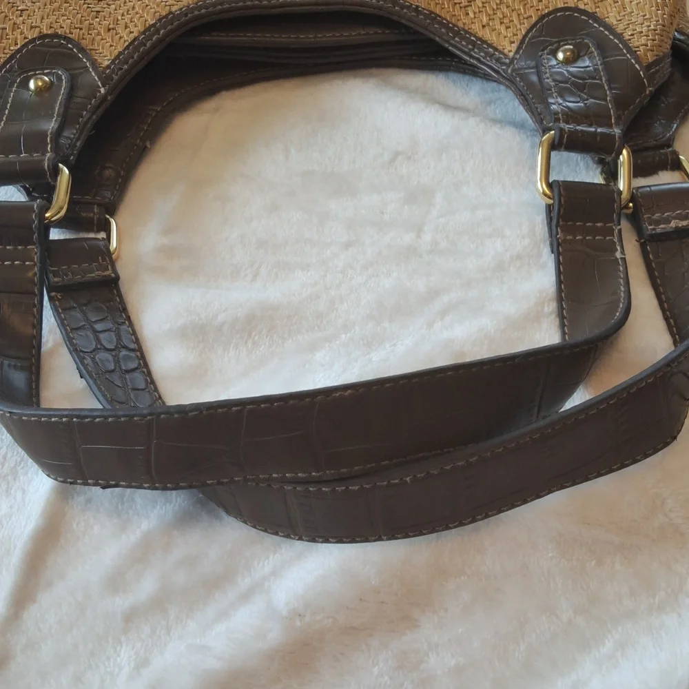 Tan And Brown Short Shoulder Handle Purse - Picture 6 of 7